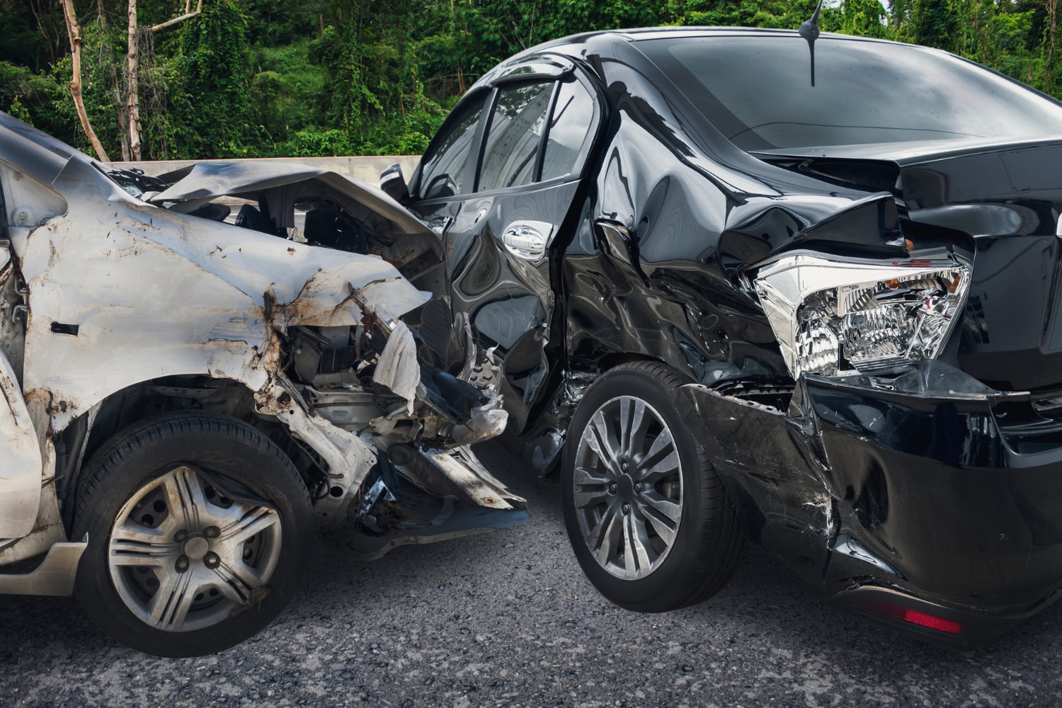 Why Weekend Car Crashes Make Whiplash Worse by Monday