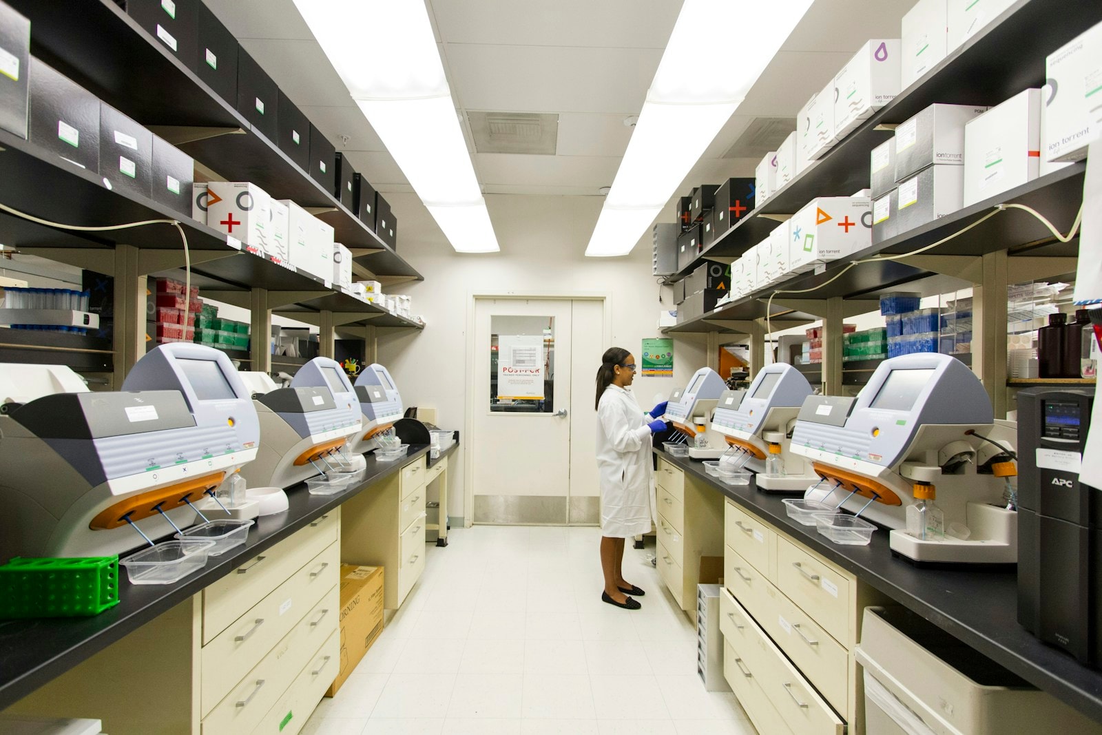 Advanced regenerative medicine laboratory